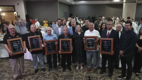 Reconoce Gobierno de Sinaloa a cronistas deportivos por el Día de la Libertad de Expresión