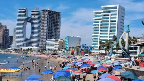 Los turistas se sienten seguros de visitar Mazatlán,  afirma la Gobernadora Yeraldine Bonilla