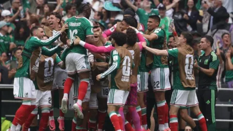 Mundial 2026: México Debuta con Histórico Triunfo 2-0 ante Sudáfrica en el Azteca