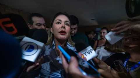 Familias de desplazados ya empezaron a regresar a sus comunidades: Gobernadora Yeraldine