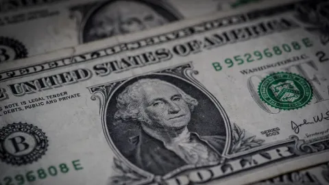 El Peso Mexicano Cierra la Semana con Racha Positiva: Dólar Cede Terreno