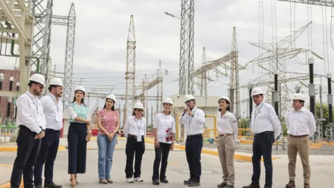 Sin CFE no habría soberanía energética; fortalecerla es amar a México: Presidenta