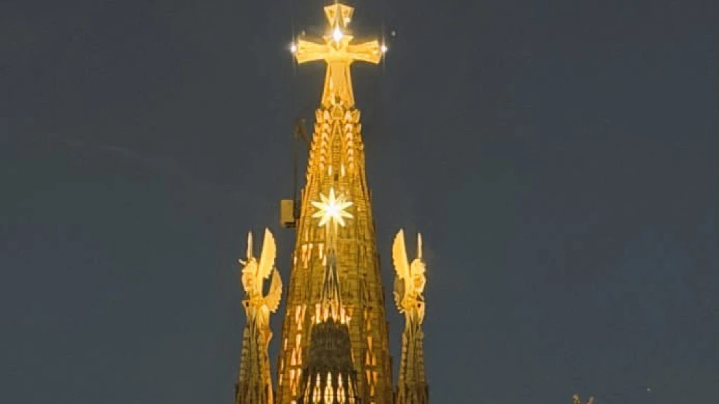 Sagrada Familia: La Fascinante Visión de Gaudí como el 'Arquitecto de Dios' y la Gloriosa Culminación de la Torre de Jesucristo
