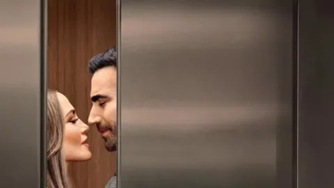¡'Office Romance' Conquista Netflix! La Comedia Romántica de Jennifer Lopez y Brett Goldstein se Adueña del Top 1