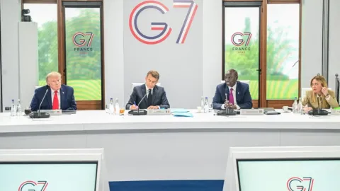 El G7 Refuerza Sanciones a la Energía Rusa y Lanza Estrategia para Reducir Dependencia de China