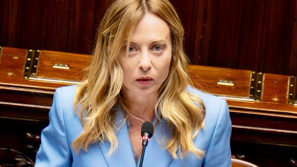 Meloni Acusa a Trump de 'Mentir' sobre Súplicas por Foto en el G7 y Desata Crisis Diplomática