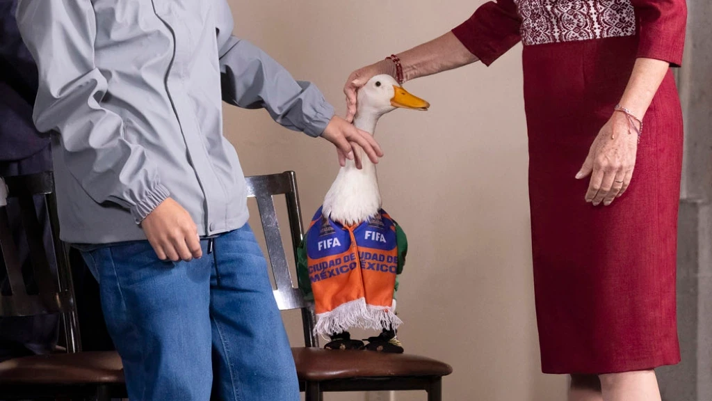 El Pato Merlín Conquistó la Mañanera de la Presidenta Sheinbaum