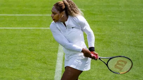 Serena Williams Sacude Wimbledon 2026: Regreso Triunfal a los 44 Años en Singles y Dobles con Venus