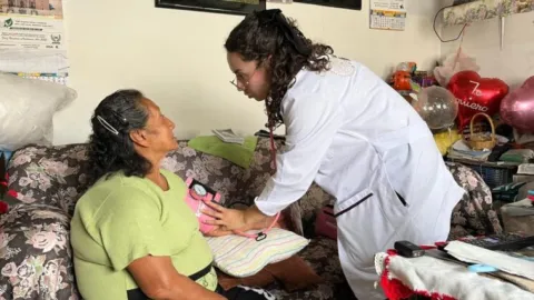 Farmacias del Bienestar: Expansión Nacional en Agosto con Recetas de Enfermería