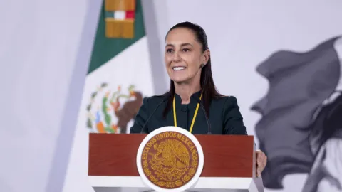 Sheinbaum y Gobernadores Desmienten a The New York Times por 'Información Falsa' sobre Espionaje y Narcotráfico