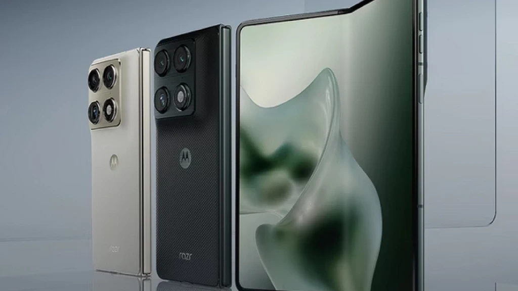 Motorola Lanza el Razr Fold para Desafiar el Dominio de Samsung en el Mercado de Plegables
