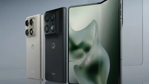 Motorola Lanza el Razr Fold para Desafiar el Dominio de Samsung en el Mercado de Plegables