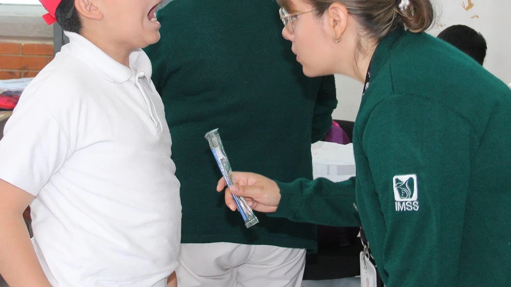 México Atiende a 10.8 Millones de Estudiantes en Jornadas de Salud Escolar 2025-2026