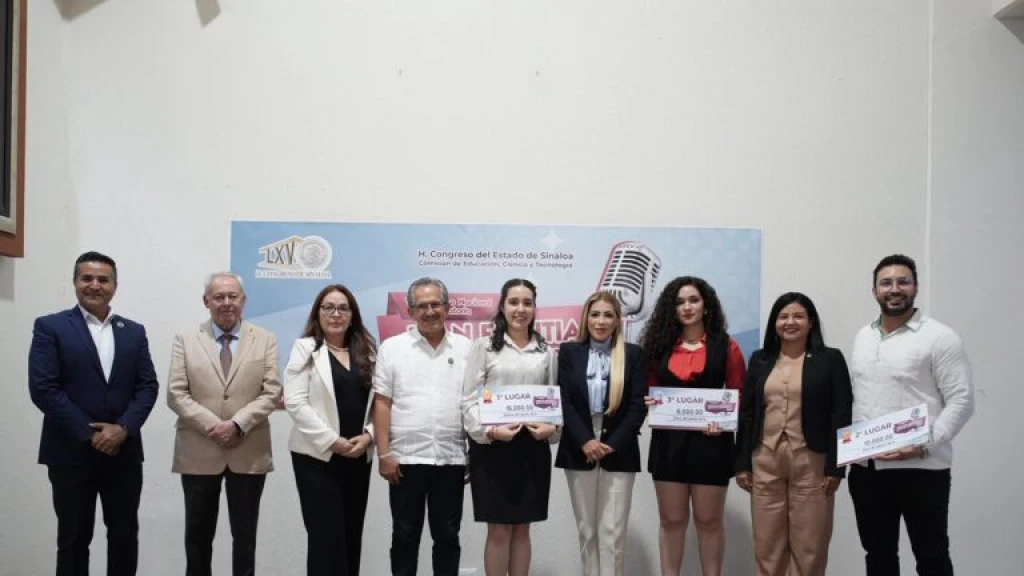 Rubí Guadalupe Osuna gana la etapa estatal del Concurso de Oratoria Juan Escutia y representará a Sinaloa a nivel nacional