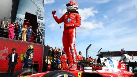 ¡Leclerc Conquista el GP de Gran Bretaña 2026! Ferrari Gana en Silverstone; Checo Pérez Finaliza 14° en Emocionante Carrera