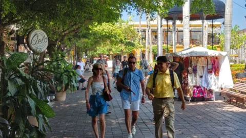 Mazatlán Impulsa su Economía Turística: Más de 3,800 Cruceristas Llegan en el Primer Crucero de Julio