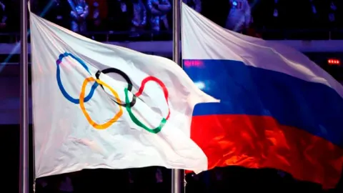 COI Levanta Suspensión al Comité Olímpico Ruso: Atletas Competirán con Bandera Propia en Los Ángeles 2028