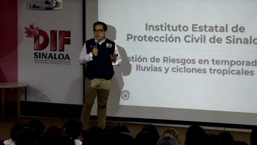 DIF Sinaloa recibe capacitación en administración de refugios temporales por parte de Protección Civil Estatal