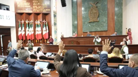 Congreso reforma Constitución local para evitar nepotismo electoral