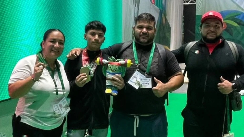 El mexicano Víctor Méndez es campeón mundial juvenil de levantamiento de pesas