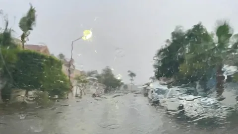 Fuertes Vientos y Lluvias Azotan Culiacán: Protección Civil Atiende 10 Emergencias sin Lesionados