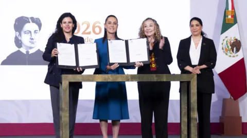 Presidenta firma iniciativa de Ley General para prevenir, investigar, sancionar y reparar el daño por el delito de feminicidio